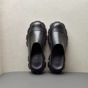 Nouvelles sandales Ziyu personnalisées à semelle épaisse en cuir, sandales en bois de cheval de haute qualité, mules souples en cuir pour femmes, chaussures en bois épaisses - Product Image 5