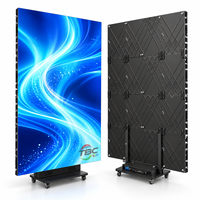 Afficheur LED pliable 4 pans P1.25 P1.538 P1.86, signalétique numérique mobile d'intérieur avec roues pour événements commerciaux