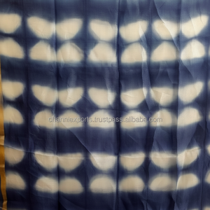 Belle écharpe en soie de coton de teinture de cravate de main bleu indigo avec le gland pour des vêtements de femmes, écharpes en soie de bohème pour l'usage de partie décontracté - Product Image 1