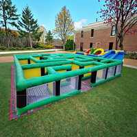 Terrain de jeu extérieur Sport jouet parcours de labyrinthe gonflable et château rebondissant impression de Logo gratuit matériau PVC avec kit de réparation inclus
