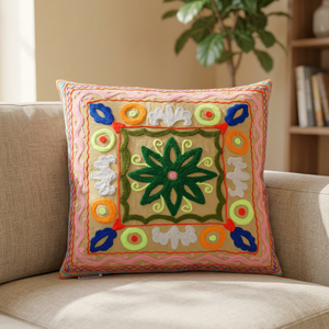 Housse de coussin carrée brodée Suzani vert clair indien meilleur prix pour la maison ou l'hôtel - Product Image 3