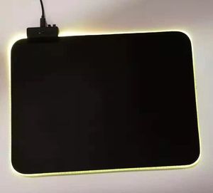 Grand <span class=keywords><strong>tapis</strong></span> <span class=keywords><strong>de</strong></span> <span class=keywords><strong>souris</strong></span> <span class=keywords><strong>de</strong></span> jeu personnalisé, meilleure vente, haute qualité, lumière Led froide, rvb - Product Image 5