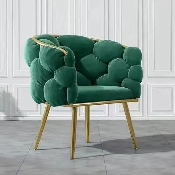Chaise de luxe en or bon marché nordique moderne vente en gros de canapé en métal ensembles de maison meubles d'appoint de salon d'attente en velours chaises de salon