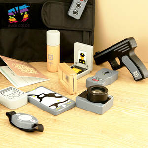 Set Kostum Peran Polisi Anak dari Kayu dengan Rompi, Topi, Borgol, dan Alat Polisi Pura-pura - Pakaian Realistis W10L111 - Product Image 3