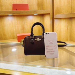Bolso de Mano Estilo Boston Modelo 2025 para Mujer, con Cuero PU y Forro de Poliéster, Diseño Antirrobo y Plegable para Uso Diario Informal - Product Image 3