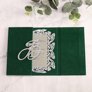 Folio drôle personnalisé velours vert foncé couverture rigide <span class=keywords><strong>faire</strong></span>-<span class=keywords><strong>part</strong></span> de <span class=keywords><strong>mariage</strong></span> fait à la main de luxe argent miroir cartes d'invitation - Product Image 1