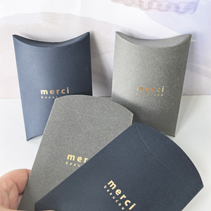 Cajas de Regalo con Diseño de Almohada Bronceada, Cajas de Regalo de Agradecimiento, Cajas de Regalo para Bodas, Recuerdos de Fiesta, Recuerdos de Navidad - Product Image 1