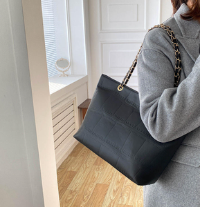 Bolso de mujer de gran capacidad con logotipo personalizado, bolso de hombro de marca famosa de diseñador, muy vendido. - Product Image 2