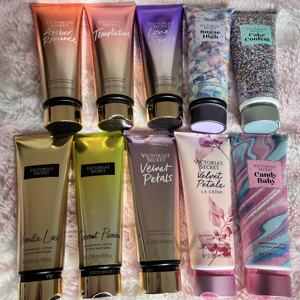 Lozione Corpo Profumata <span class=keywords><strong>Victoria</strong></span>'s <span class=keywords><strong>Secret</strong></span> All'Ingrosso da 236ml, Crema Corpo, <span class=keywords><strong>Spray</strong></span> Profumato e Profumo per Donna - Product Image 1