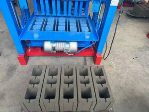เครื่องผลิตบล็อกคอนกรีตประสิทธิภาพสูงรุ่น QT4-35A พร้อมระบบจัดเรียงอัตโนมัติสำหรับโรงงานผลิตอิฐ - Product Image 3