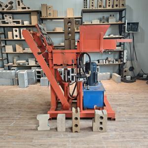 Presse à briques hydraulique multifonctionnelle pour argile, moules personnalisés disponibles pour les pavés et les blocs décoratifs, fabricant de briques en argile - Product Image 2