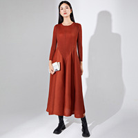 Robe midi plissée élégante et ample à manches longues pour femme grande taille, couleur unie, anti-plis, lavable, écologique, tissée, collection automne