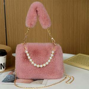 Bolso de Mano de Felpa I-0298 para Mujer, Nuevo Bolso de Invierno con Cadena, Bolso Cruzado de Moda con Perlas - Product Image 6