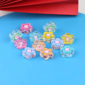 Cuentas de flores acrílicas coloridas para hacer joyas, accesorios para pinzas de pelo DIY, colores aleatorios, primavera 2024 - Product Image 1