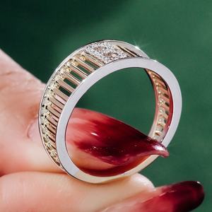 แหวนทองคำแท้ 14k 18k สีเหลือง ดีไซน์สั่งทำพิเศษ ประดับเพชรโมอิสซาไนต์ DEF VVS งานแฮนด์เมด เครื่องประดับชั้นสูง แหวนสวยงาม เหมาะเป็นของขวัญสำหรับคู่รักในงานปาร์ตี้ - Product Image 1