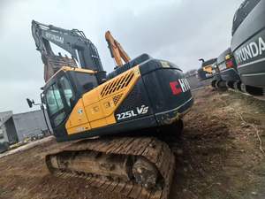 Escavadeira <span class=keywords><strong>Hyundai</strong></span> R225LVS de 22 Toneladas com Motor, Caixa de Câmbio, Bomba e Capacidade de Caçamba de 1,05m - Product Image 3