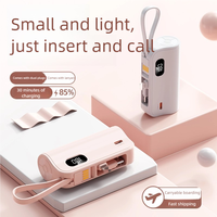 Mini Power Bank Personnalisable avec Logo, Affichage LED Numérique, Support Téléphone 3-en-1, Double Port USB