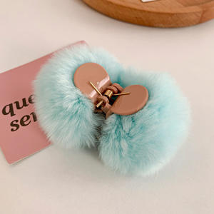 Pinzas para el Cabello con Bola de Pelo Esponjosa para Niñas, Otoño Invierno, Diseño Lindo, Felpa de Alta Gama, Color Puro, Accesorio Grueso, Venta al por Mayor - Product Image 6