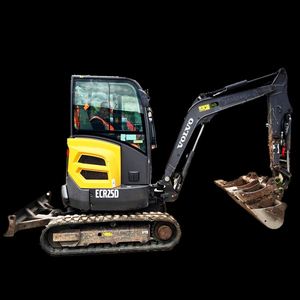 Mini-excavatrice Volvo ECR25D d'occasion d'origine suédoise à vendre |   Mini-pelleuse de 2 tonnes pour usage domestique |   Faible nombre d'heures de fonctionnement | Excellent état - Product Image 3