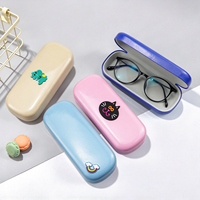 Étui à lunettes rigide personnalisé mignon et coloré pour enfants, motifs dinosaures, chats et arc-en-ciel, idéal pour l'école et les voyages