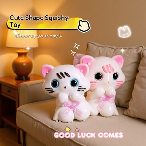 ของเล่นบีบแมวน้อยน่ารัก ตุ๊กตาแมว KT ของเล่นเสริมพัฒนาการทางประสาทสัมผัส บรรเทาความเครียดในออฟฟิศ กล่องเล็กสุดสร้างสรรค์ - Product Image 2