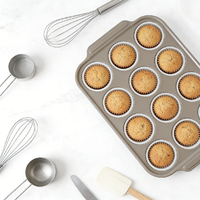 MIXWARES Moule à pain rectangulaire en silicone avec cadre en acier au carbone écologique, 5 pièces, moule à gâteau, plateau à pâtisserie antiadhésif, outils de cuisson
