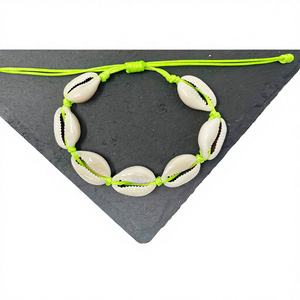 Pulsera de Hilo Encerado Dorado Cotigo con Dijes y Brazaletes de Joyería de China - Product Image 1