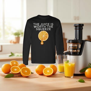 T-Shirt Unisex a Maniche Lunghe con Stampa Digitale 'The Juice Is Worth The Squeeze' Arancione, Abbigliamento Promozionale per Adulti - Product Image 2