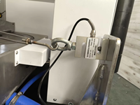 Machine d'essai de friction et d'usure à vitesse constante pour le test des matériaux de friction des garnitures de frein et des embrayages