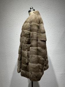 Nouvelle Arrivée Manteau Décontracté pour Femme Ice Fox en Véritable Fourrure de Lapin Entière Cousue, Col en V, Bouton Unique, Hiver Luxe - Product Image 6