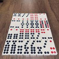 Dominos en mélamine Pai Gow de l'usine du Guangdong, épaissis, résistants à l'usure, tuiles noires avec emballage en boîte colorée