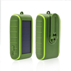 Banco de Energía Solar Portátil con Manivela, Doble Salida USB, Luz LED, 6000mAh, Cargador de Polímero de Litio, Uso en Exteriores, Resistente al Agua - Product Image 1
