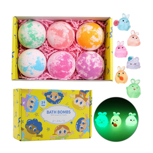 Bombas de baño para niños orgánicas de aceite esencial natural de colores de etiqueta privada de lujo OEM al por mayor con juguetes sorpresa en el interior - Product Image 1