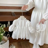 Robe-bodysuit à manches longues pour bébé fille avec broderie en dentelle et ourlet à volants, combinaison d'automne avec bonnet assorti