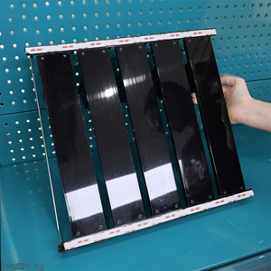 Espositore Automatico a Molla Regolabile per Bottiglie di Vino, Ideale per Supermercati, Cantinette e Negozi di Liquori - Product Image 6