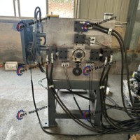 Machine de formage à froid de gouttières à grande vitesse, machine de fabrication de tuyaux de gouttière ronds pour eaux pluviales avec entraînement par chaîne et moteur