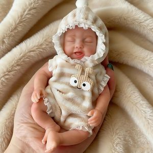 Poupée de mode pour bébé fille en silicone de 6 pouces, mini jouet en peluche réaliste, poupée endormie - Product Image 3
