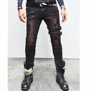 Jeans de Motociclista Ajustados Rojos Vintage con Cinturón para Hombre, Estilo Rebelde y Grunge - Product Image 1
