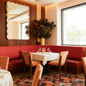 Ensemble de meubles de restaurant de luxe : banquette demi-cercle en velours avec cadre en bois rouge, table ronde en pierre et chaises pour café - Product Image 3