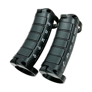 ปุ่มควบคุมพวงมาลัยรถยนต์ซีรุยสำหรับโตโยต้า ยูนิเวอร์แซลไร้สายมัลติฟังก์ชั่นพลาสติกสีดำสไตล์คลาสสิก - Product Image 2