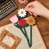 Marque-page en cuir PU Tulipe Rose Marguerite Tournesol – Clip de lecture pour livre, cadeau pour les amateurs de livres, étudiants, lecteurs, papeterie