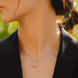 สร้อยคอจี้สวยงาม สแตนเลสสตีล 316L ชุบทอง PVD ทนทาน พร้อมจี้รูปเชอร์รี่ - Product Image 3