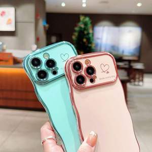 Per le donne ragazze graziosa cornice a onde a forma di <span class=keywords><strong>cuore</strong></span> con amore alzata della macchina fotografica di lusso placcatura custodia per <span class=keywords><strong>iPhone</strong></span> 14 15 16 17 <span class=keywords><strong>viola</strong></span> scuro - Product Image 4