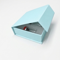 Boîte cadeau magnétique personnalisée en carton rigide avec insert en mousse pour l'artisanat et la présentation haut de gamme