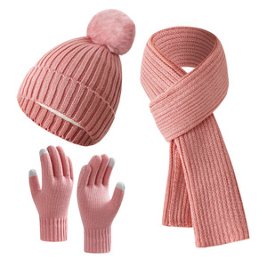 <span class=keywords><strong>Ensemble</strong></span> <span class=keywords><strong>bonnet</strong></span>, écharpe, gants tactiles et bandeau en acrylique tricoté avec pompon <span class=keywords><strong>pour</strong></span> <span class=keywords><strong>femme</strong></span>, personnalisable, idéal <span class=keywords><strong>pour</strong></span> l'hiver en extérieur - Vente en gros - Product Image 3