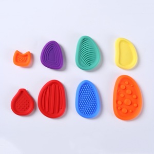 Vente en gros de pierres sensorielles douces texturées - Jouets sensoriels pour enfants de 3 ans et plus - Outils apaisants pour l'anxiété et la concentration - Product Image 1