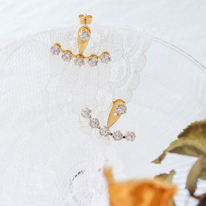 Luxe Femmes Trois Trous Réglable En Acier Inoxydable Or Filles Boucles D'oreilles Goujons Rond Cubique Zircone Lunette Réglage - Product Image 2