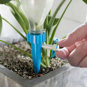 Sistema di <span class=keywords><strong>irrigazione</strong></span> automatico a goccia in plastica con timer regolabile <span class=keywords><strong>per</strong></span> la cura di piante e fiori in giardino e balcone - Product Image 4