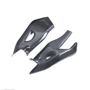 Couvre-bras oscillants en fibre de carbone pour Yamaha YZF-R1 2015-2024 & MT-10 2017-2024 - Product Image 4