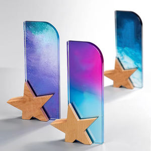 Trofeo de Cristal Iridiscente Impreso a Color Grabable Elegante y Más Vendido de 2025 con Madera Maciza para Galas Anuales de Compañías de Seguros - Product Image 2